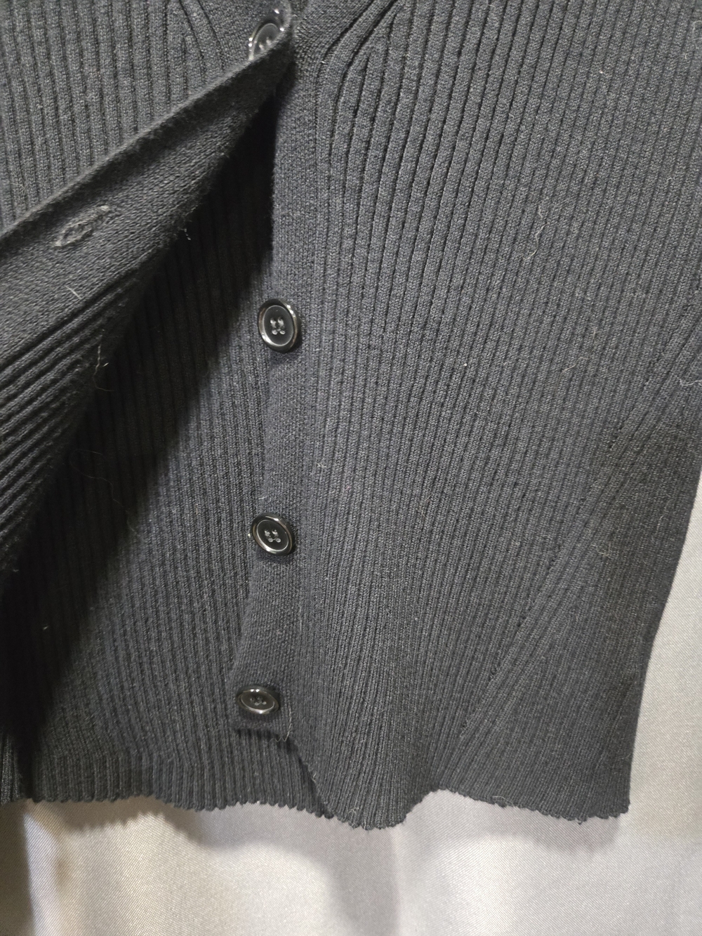 Rachel Black Ribbed V-Neck Button-Front Cardigan - Picture 2 of 3